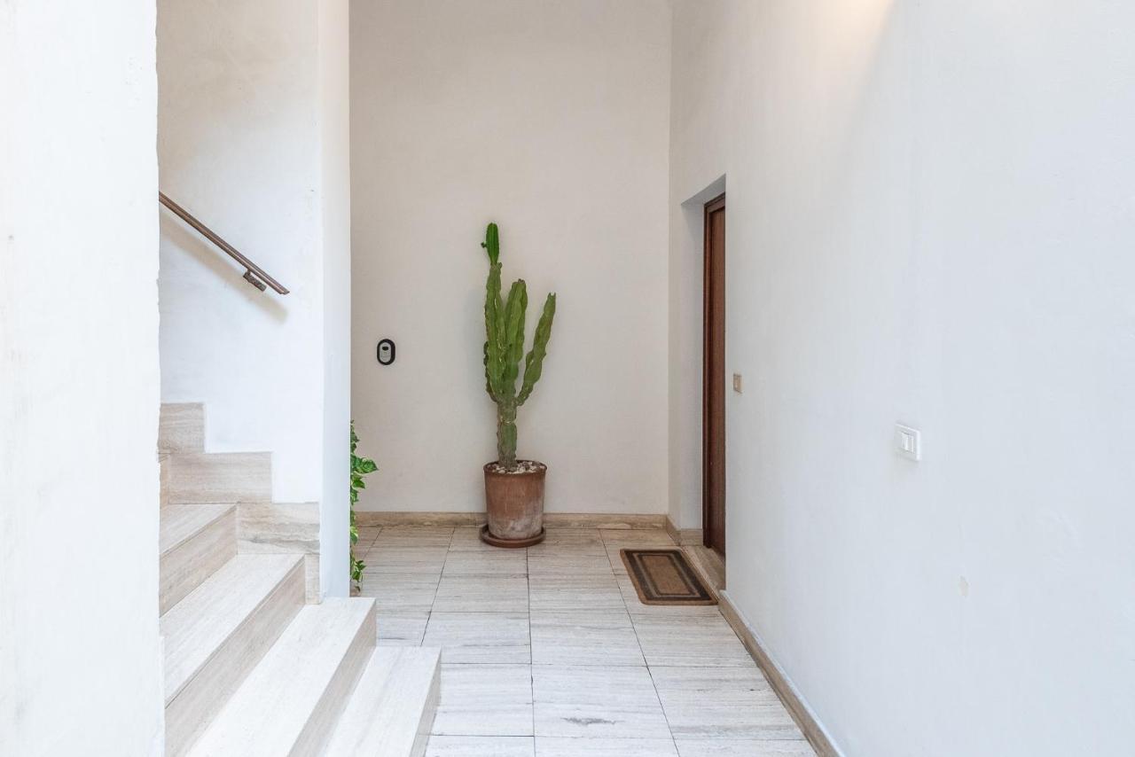 Rubichi 6 - Old Town Apartment Sit Lecce Kültér fotó
