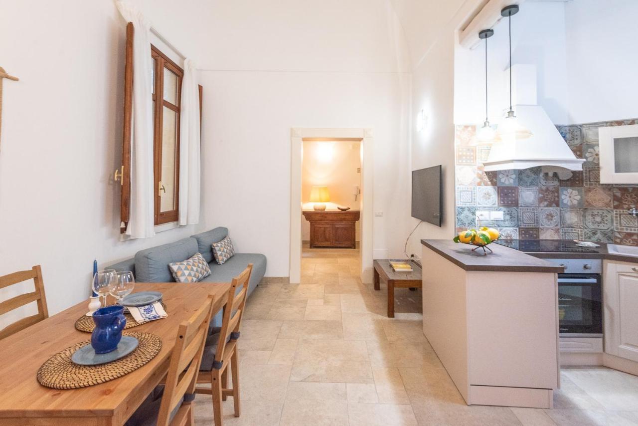 Rubichi 6 - Old Town Apartment Sit Lecce Kültér fotó