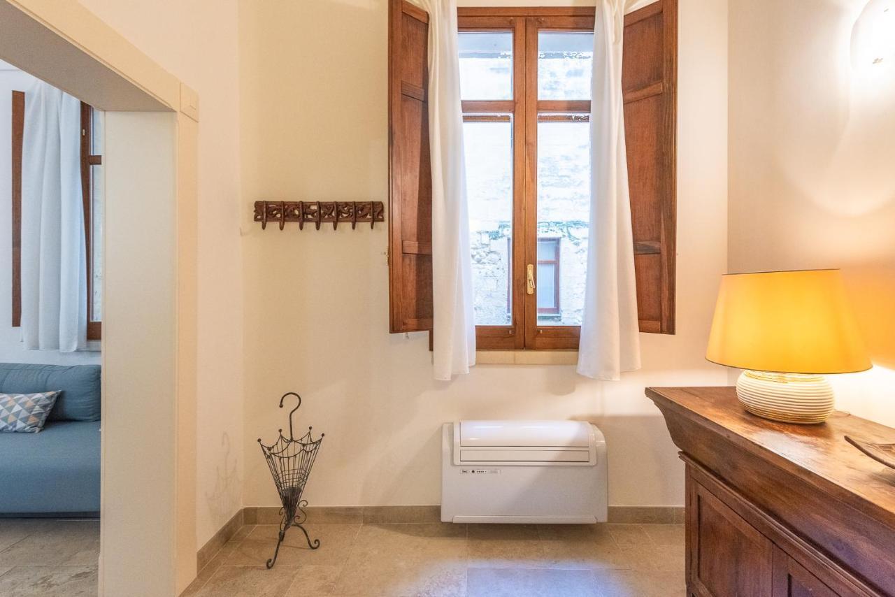 Rubichi 6 - Old Town Apartment Sit Lecce Kültér fotó