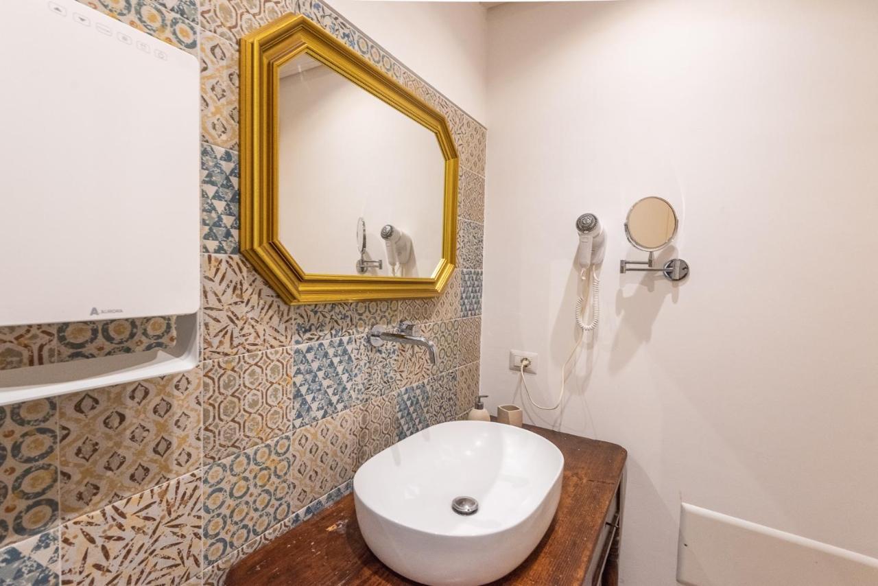 Rubichi 6 - Old Town Apartment Sit Lecce Kültér fotó