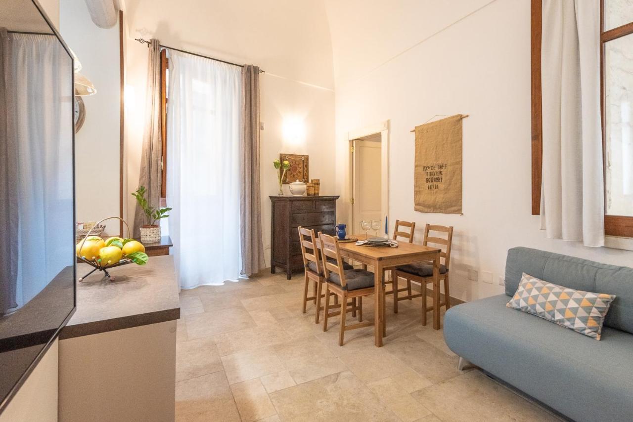 Rubichi 6 - Old Town Apartment Sit Lecce Kültér fotó
